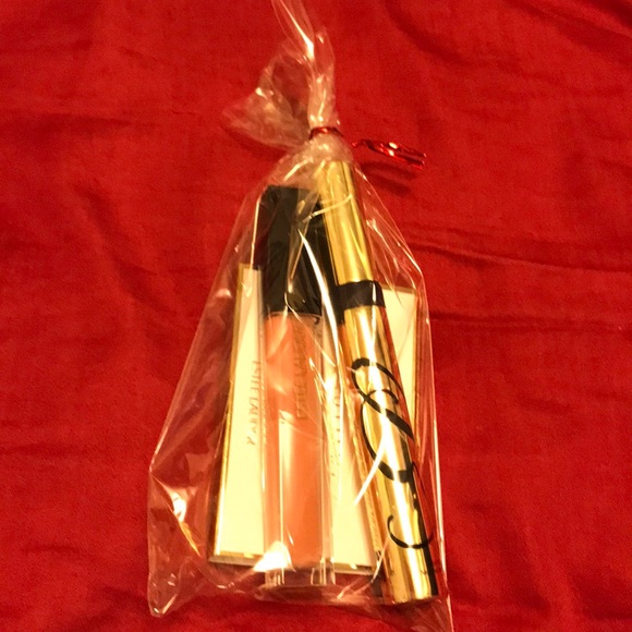 NWT Estée Lauder volume mascara and lipgloss set - Picture 2 of 6
